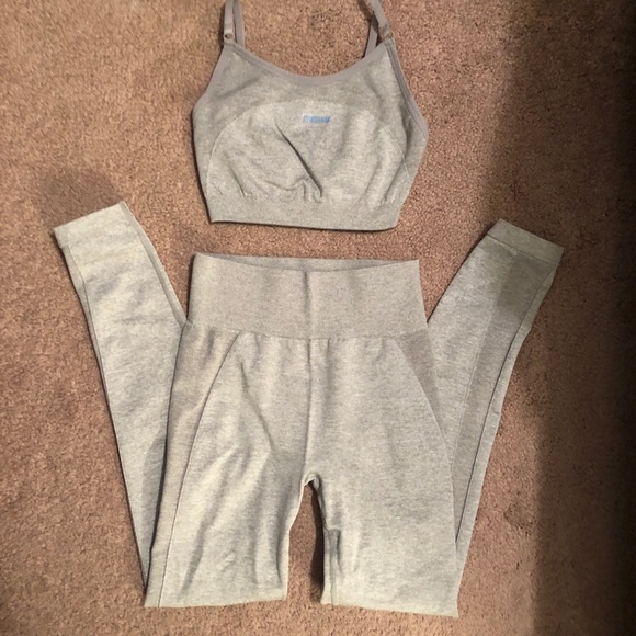 Gymshark set - Picture 2 of 2